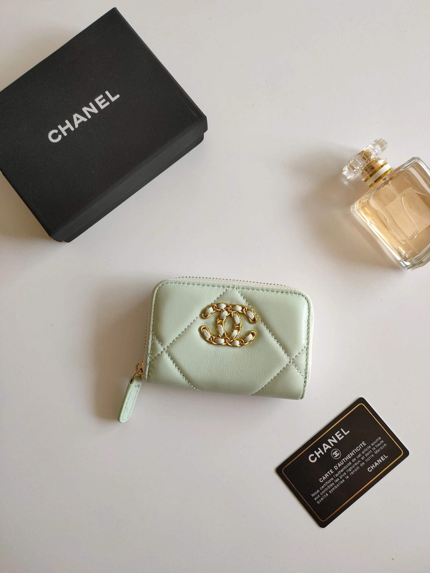 Chanel AAA Quality Wallets Resilient 3618