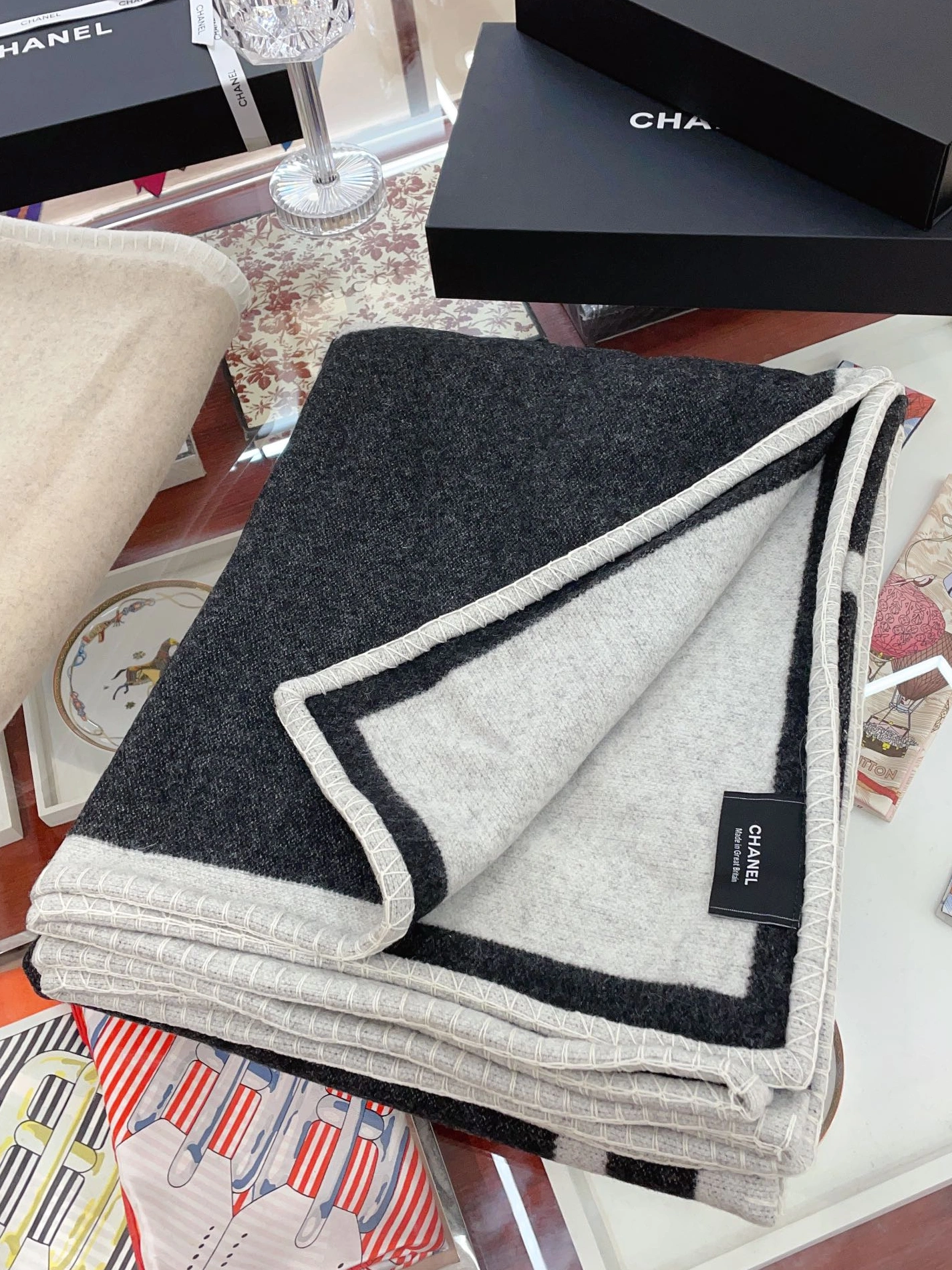 Chanel Blanket EasyMatch 9359
