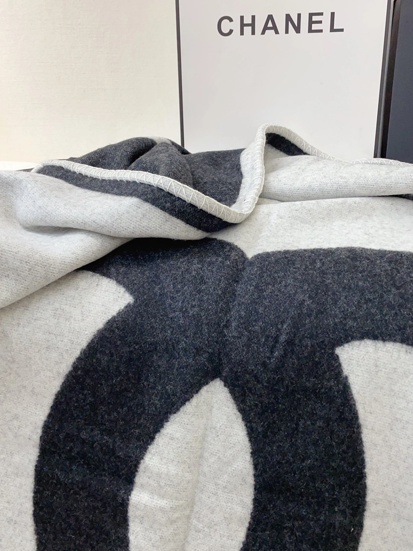 Chanel Blanket EasyMatch 9359