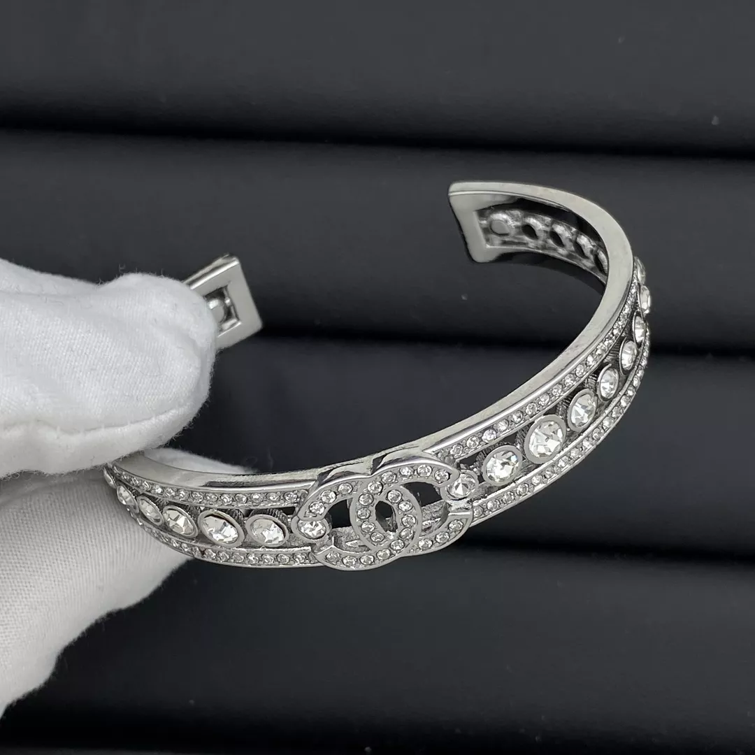 Chanel Bracelets Elegant 7812