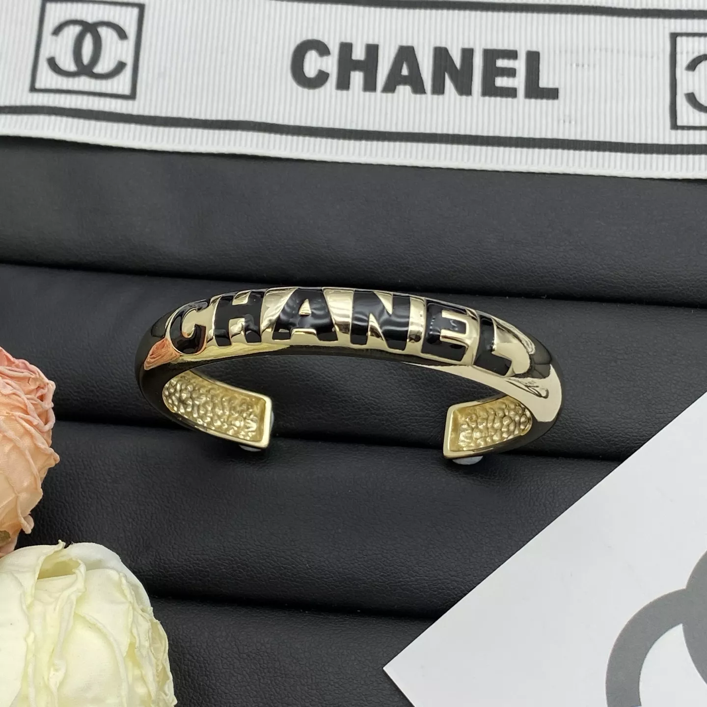 Chanel Bracelets Elegant 9407