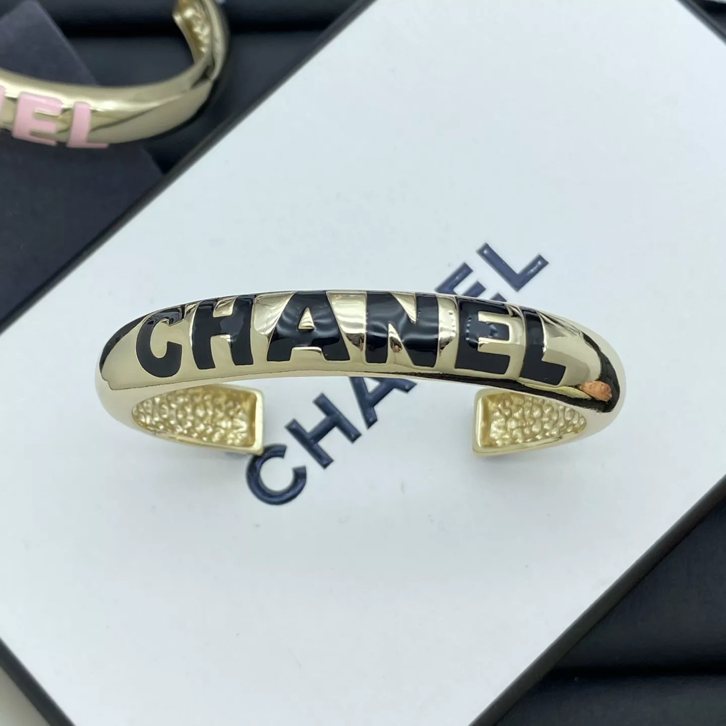 Chanel Bracelets Elegant 9407