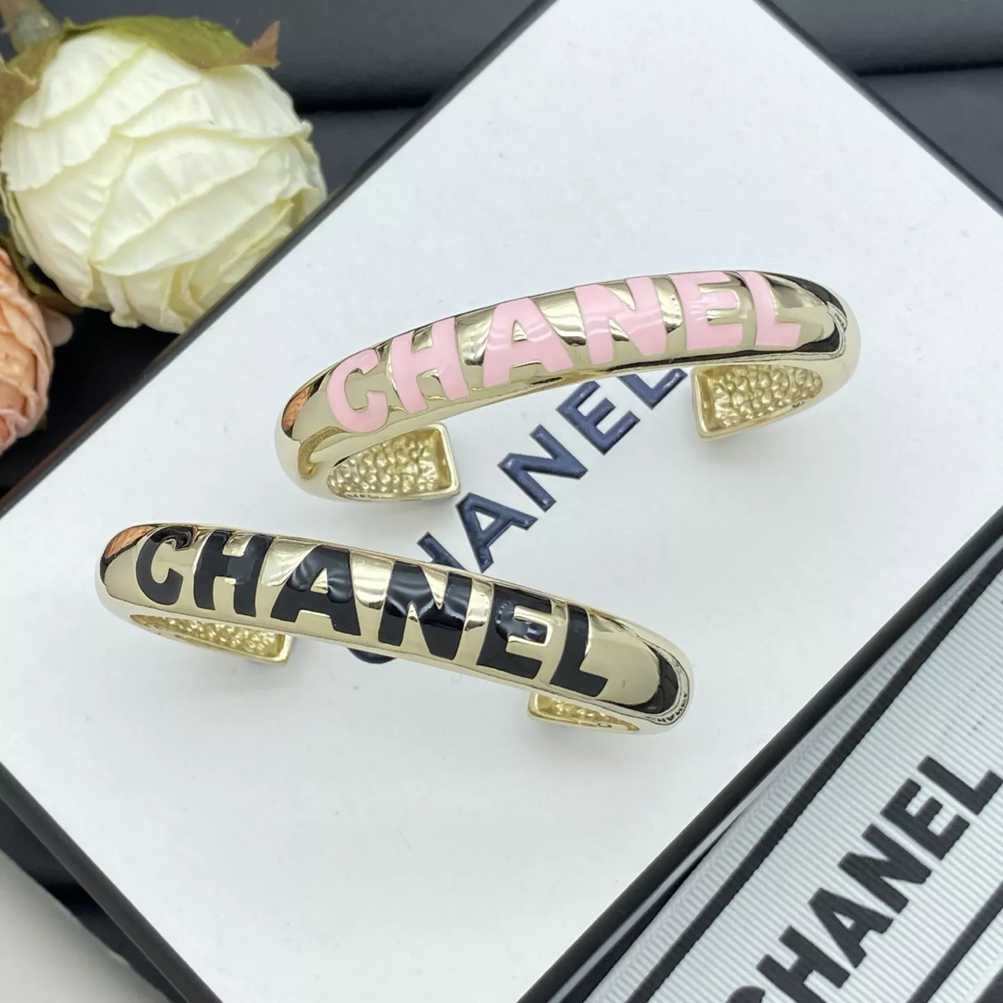 Chanel Bracelets Elegant 9407