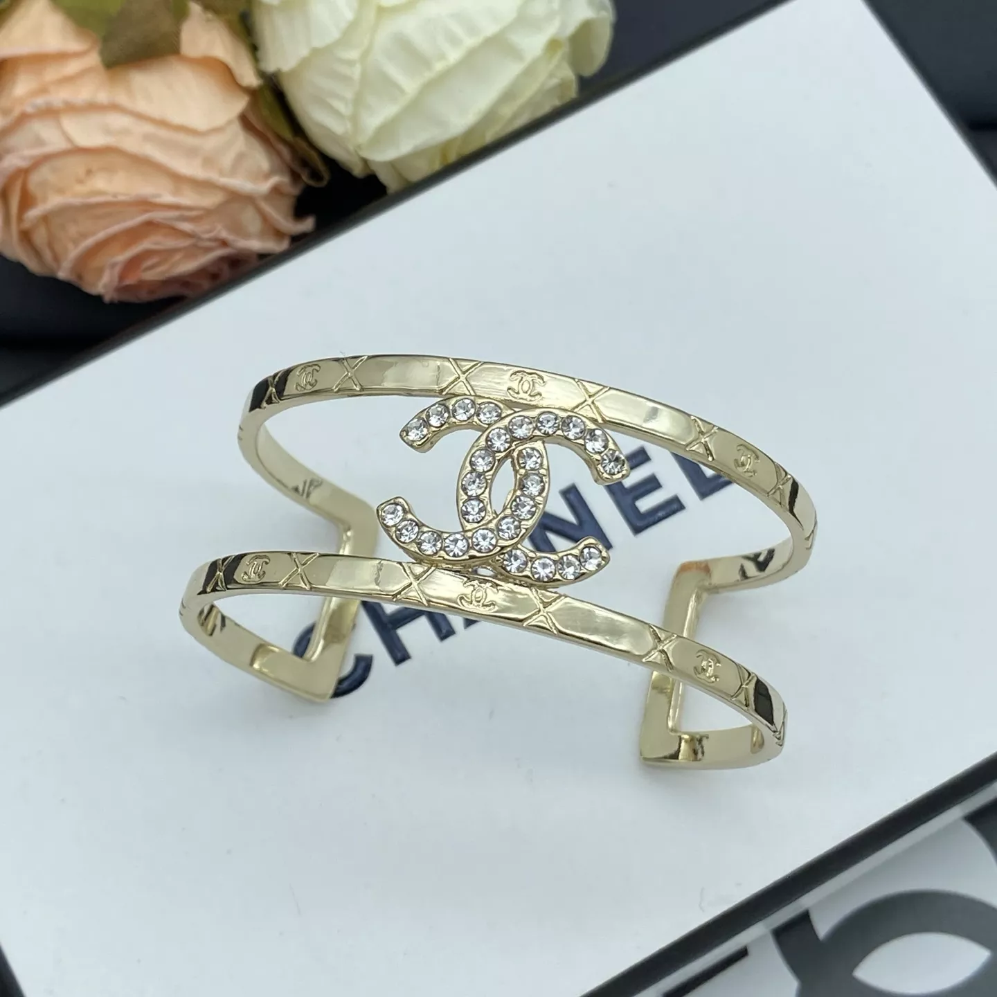 Chanel Bracelets Sleek 4329