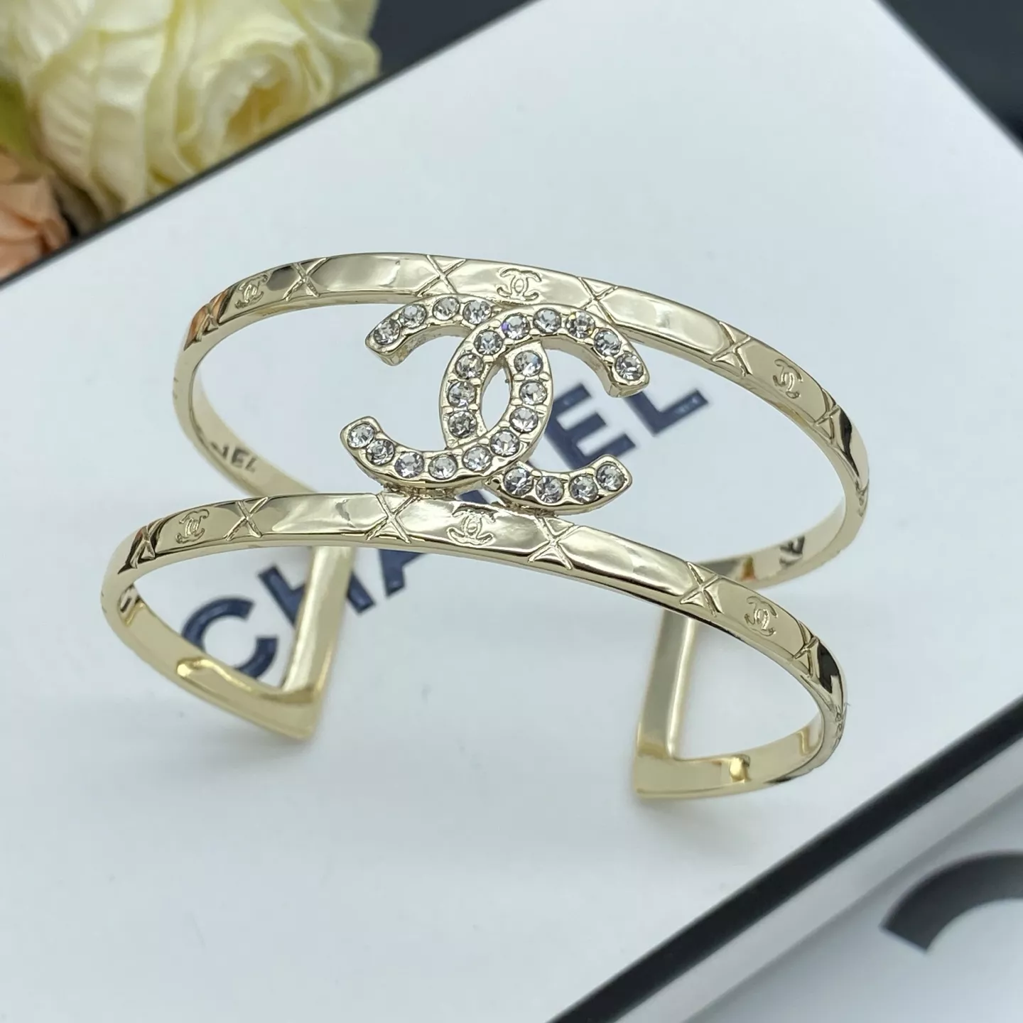 Chanel Bracelets Sleek 4329