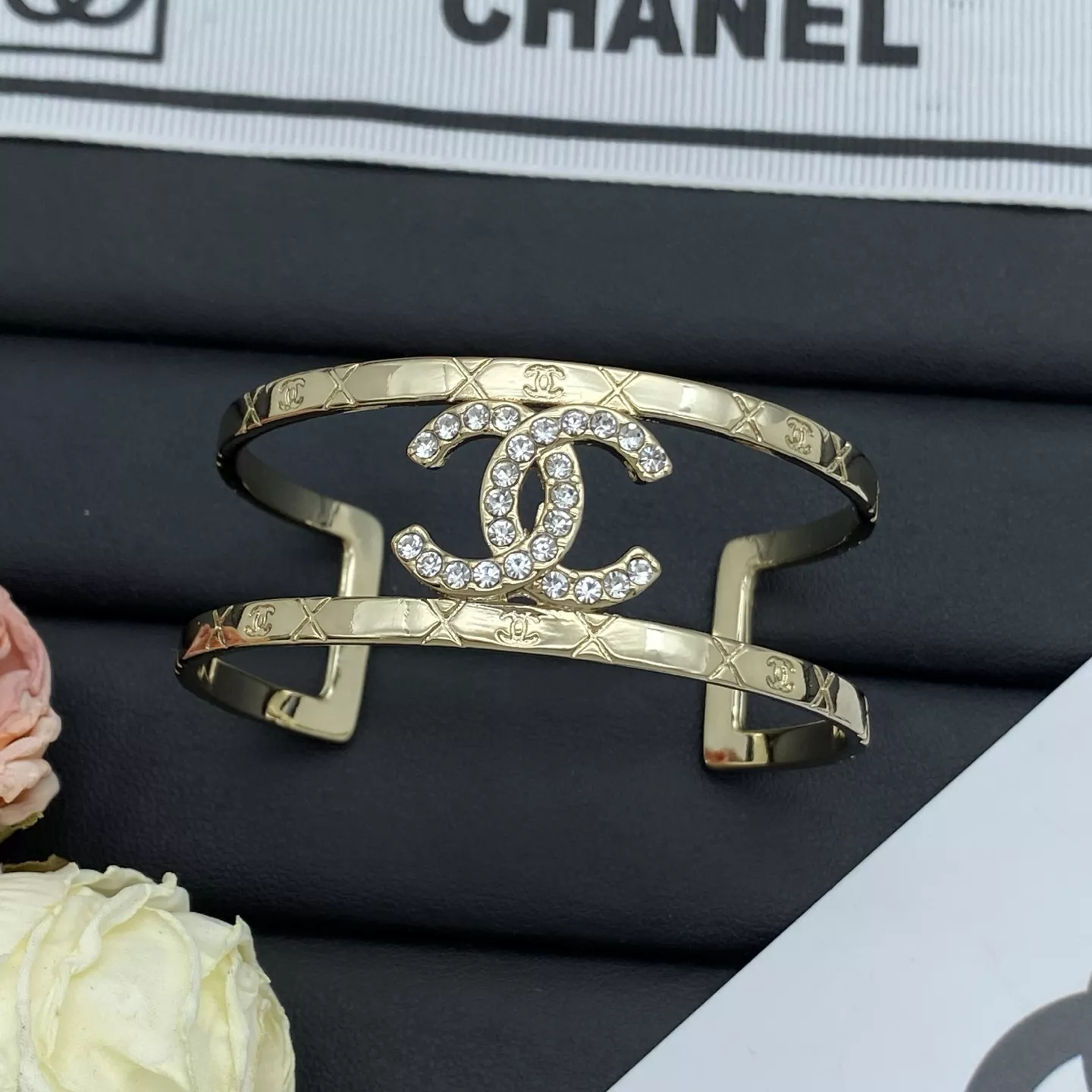 Chanel Bracelets Sleek 4329