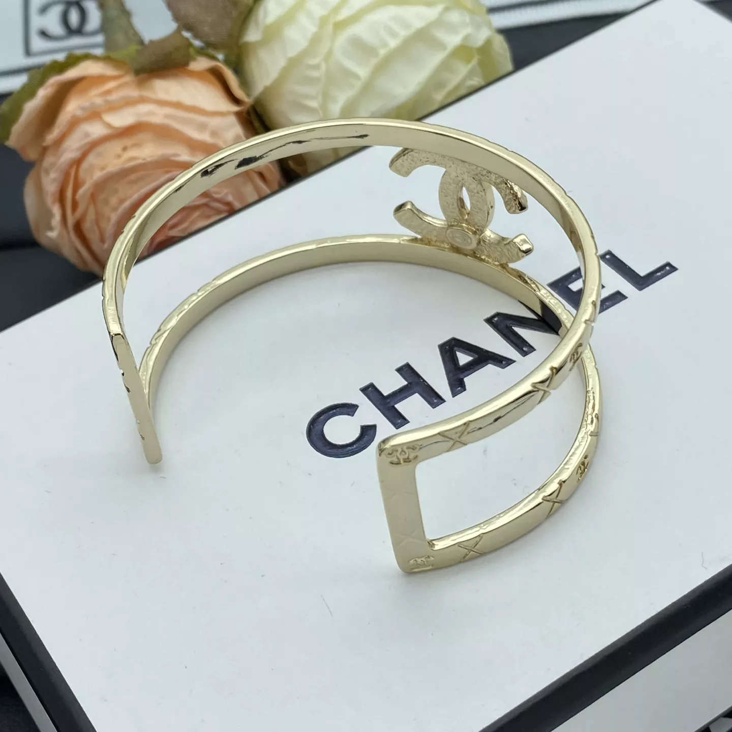 Chanel Bracelets Sleek 4329