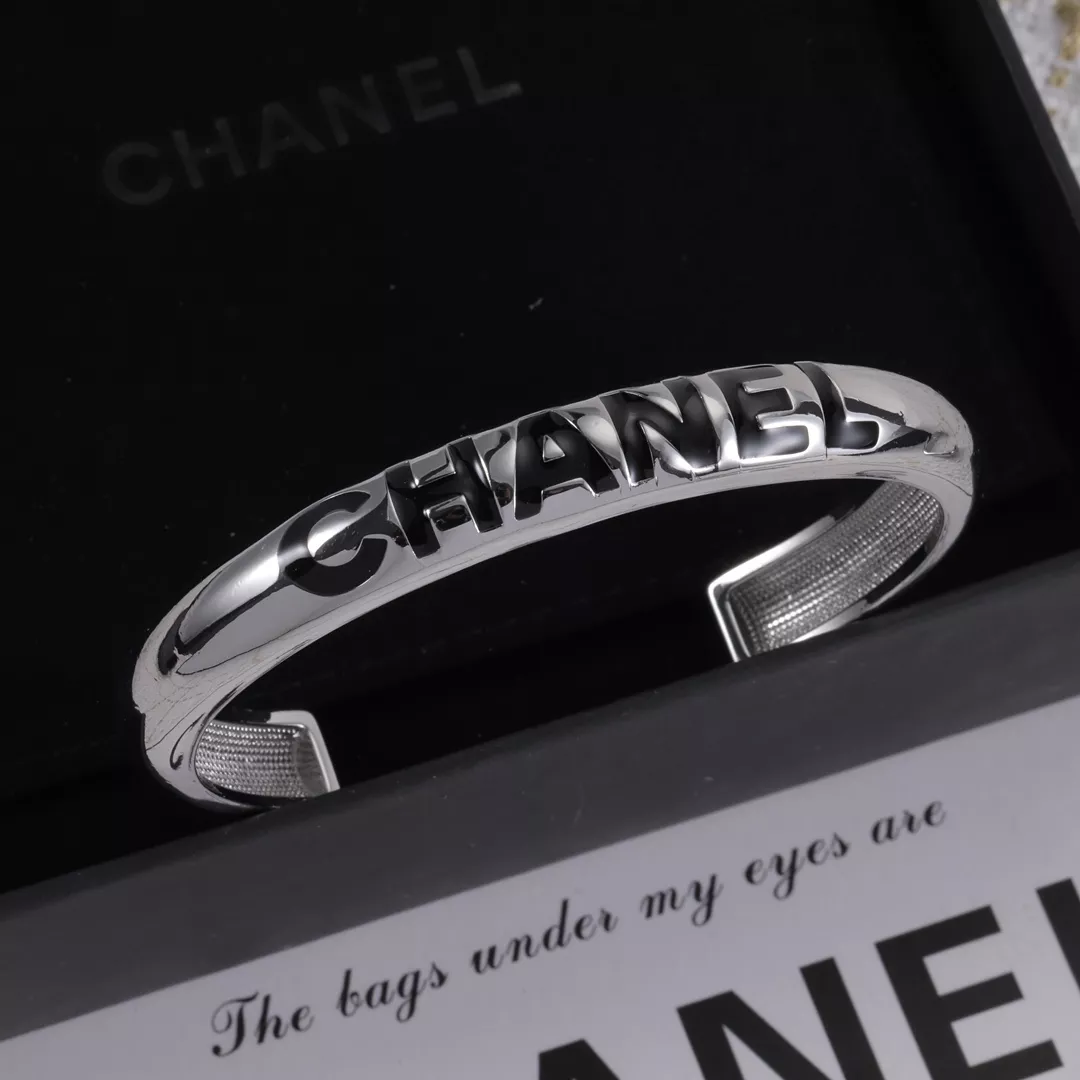 Chanel Bracelets Trendsetting 8224