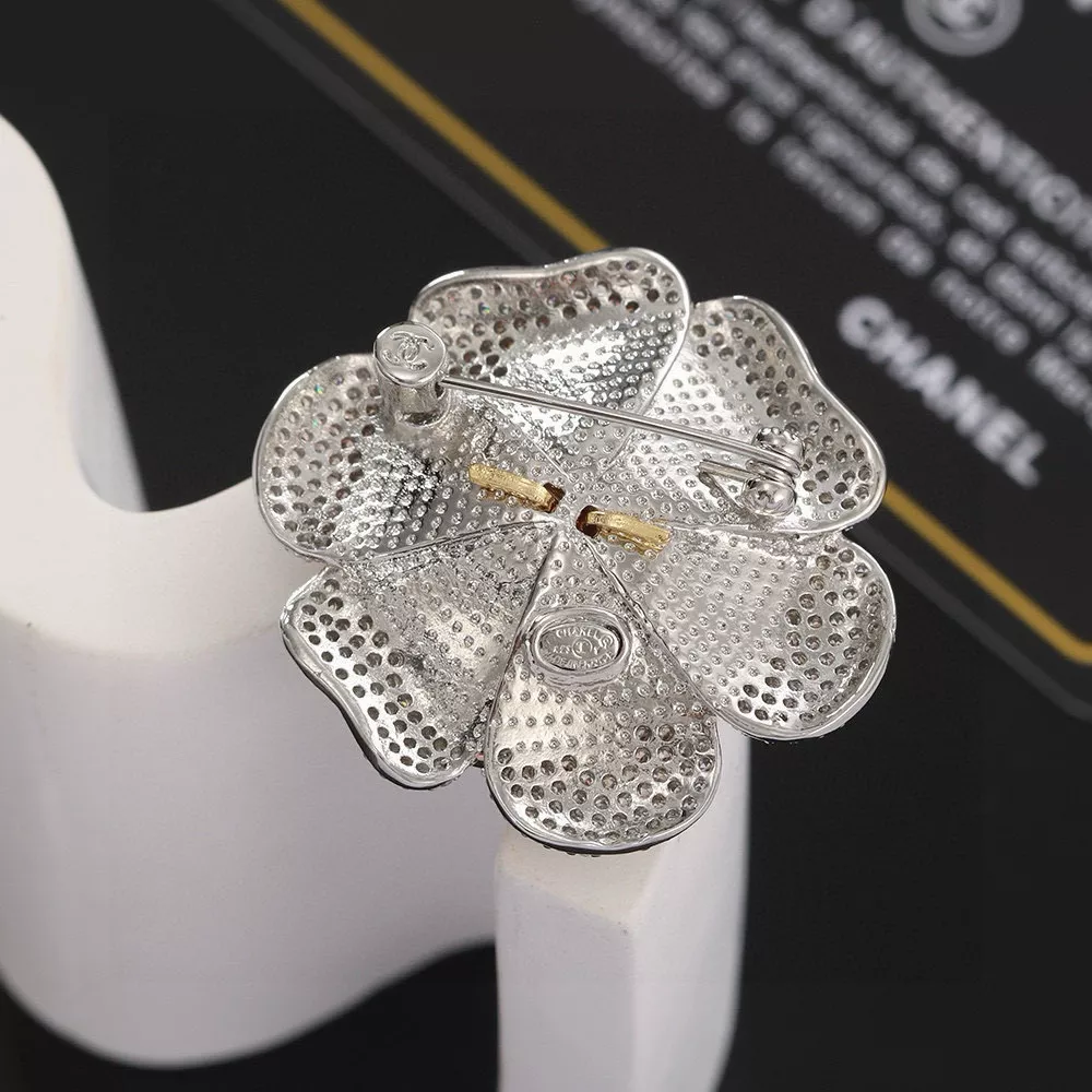 Chanel Brooches For Women Affordable 3582