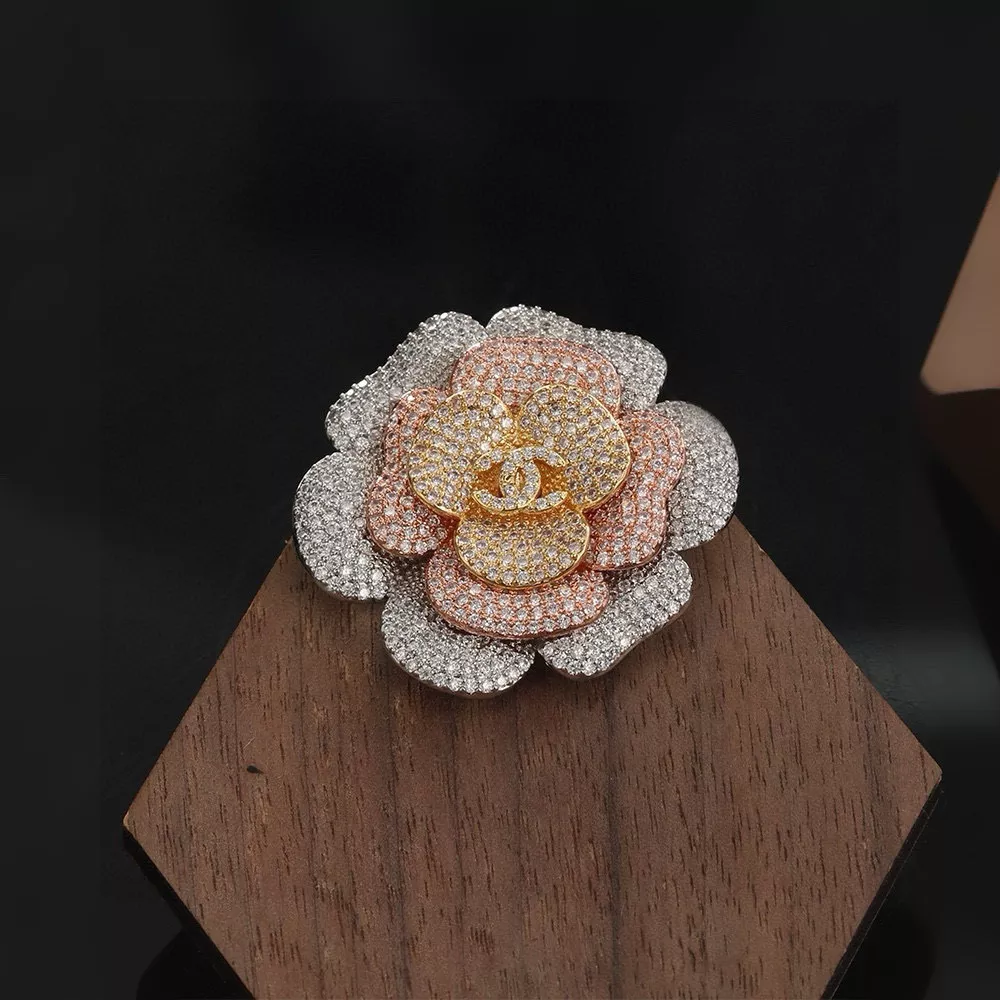Chanel Brooches For Women Affordable 3582