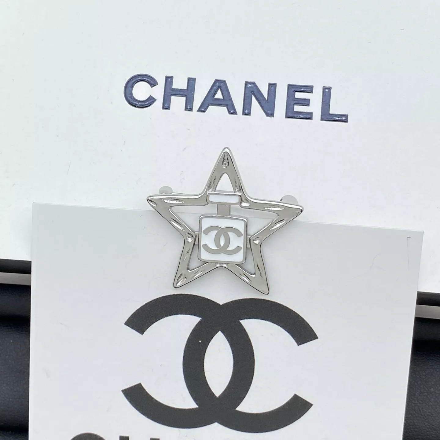 Chanel Brooches For Women Affordable 4364