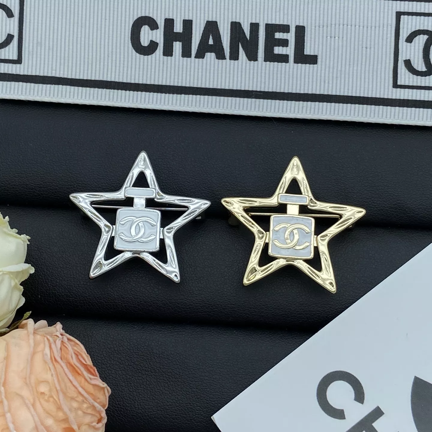 Chanel Brooches For Women AllSeason 2637