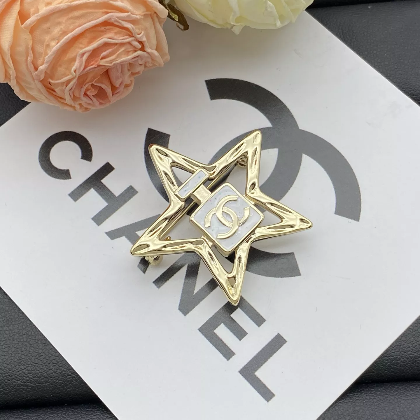 Chanel Brooches For Women AllSeason 2637
