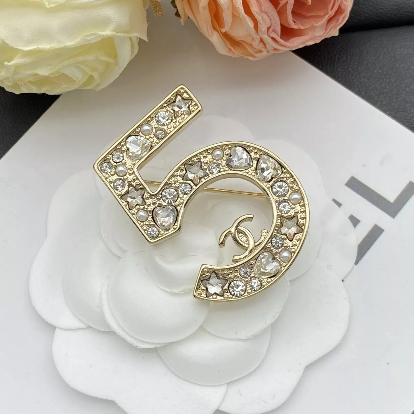 Chanel Brooches For Women AllSeason 9512