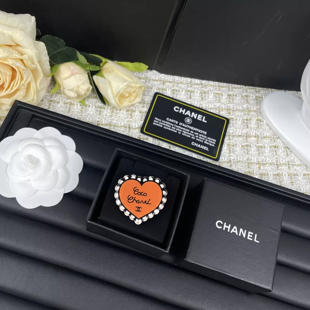 Chanel Brooches For Women Breathable 2667