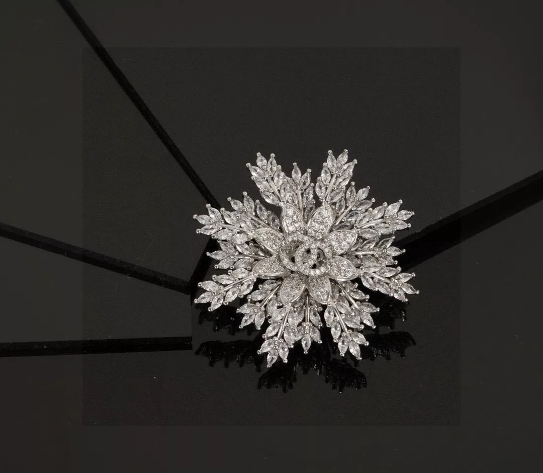 Chanel Brooches For Women Comfortable 6978