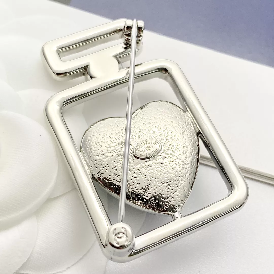 Chanel Brooches For Women EasyMatch 6216