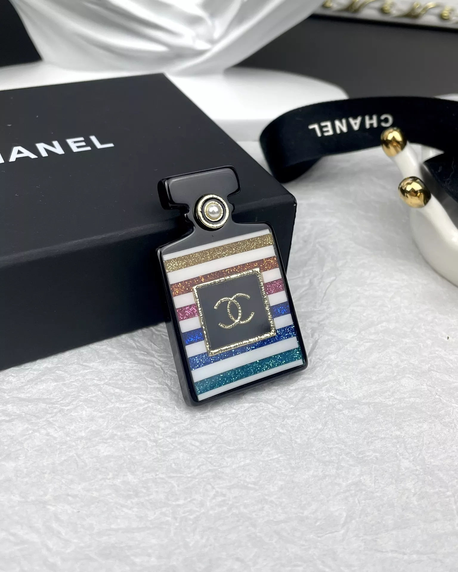 Chanel Brooches For Women EyeCatching 5611