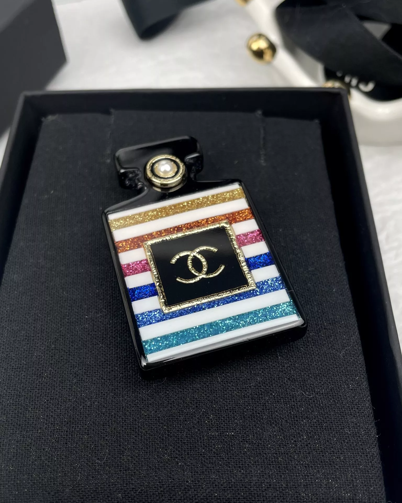 Chanel Brooches For Women EyeCatching 5611