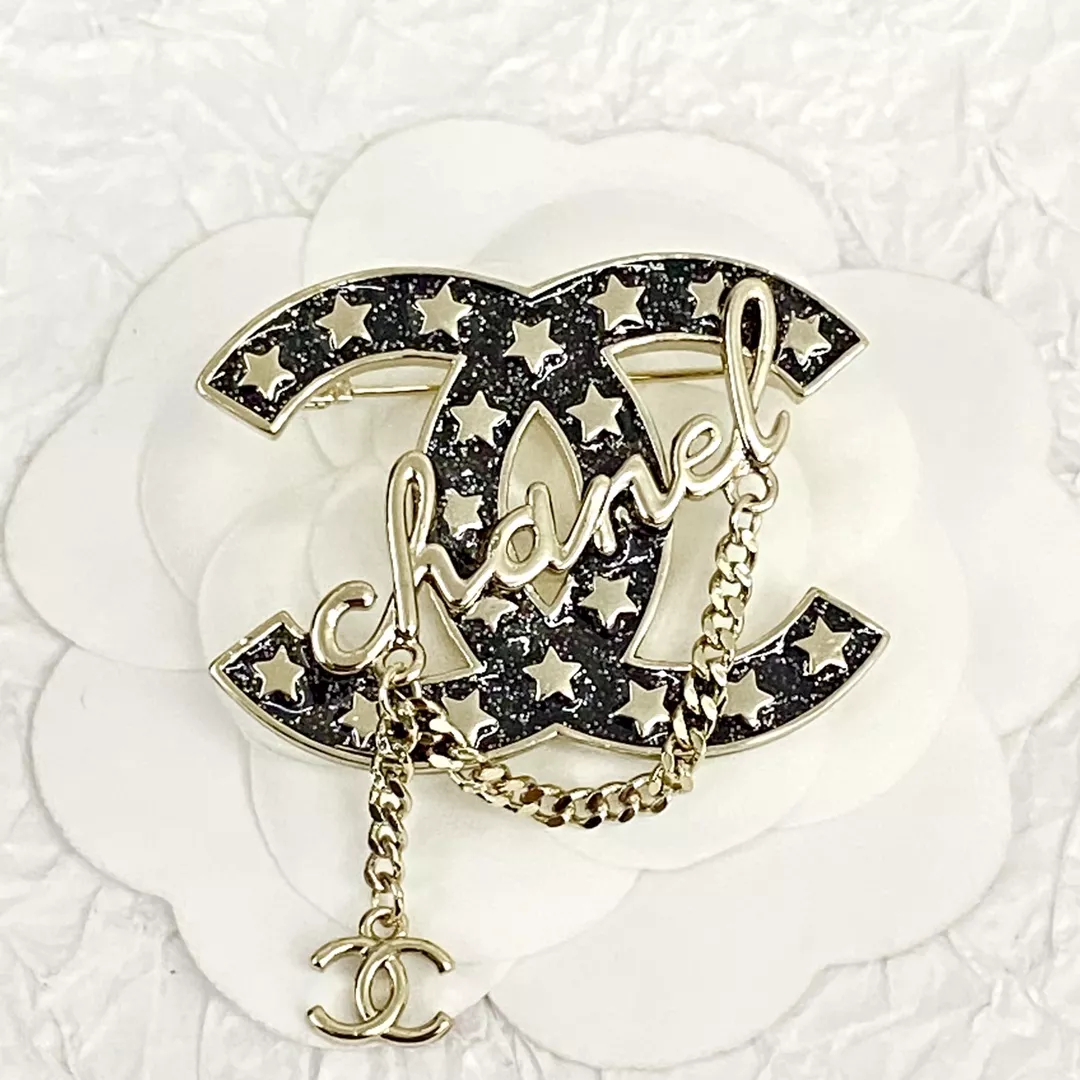Chanel Brooches For Women Flexible 4227