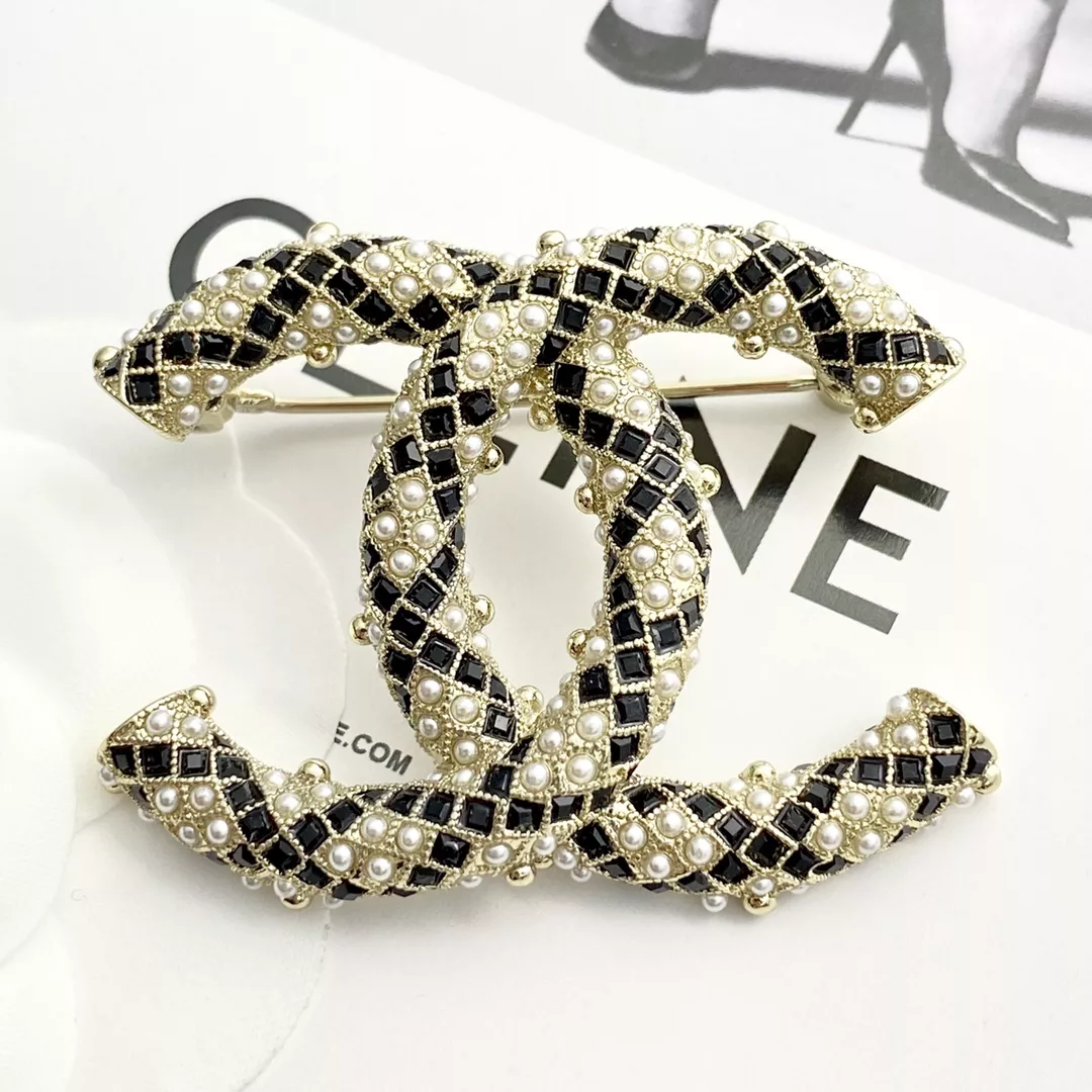 Chanel Brooches For Women Flexible 4546