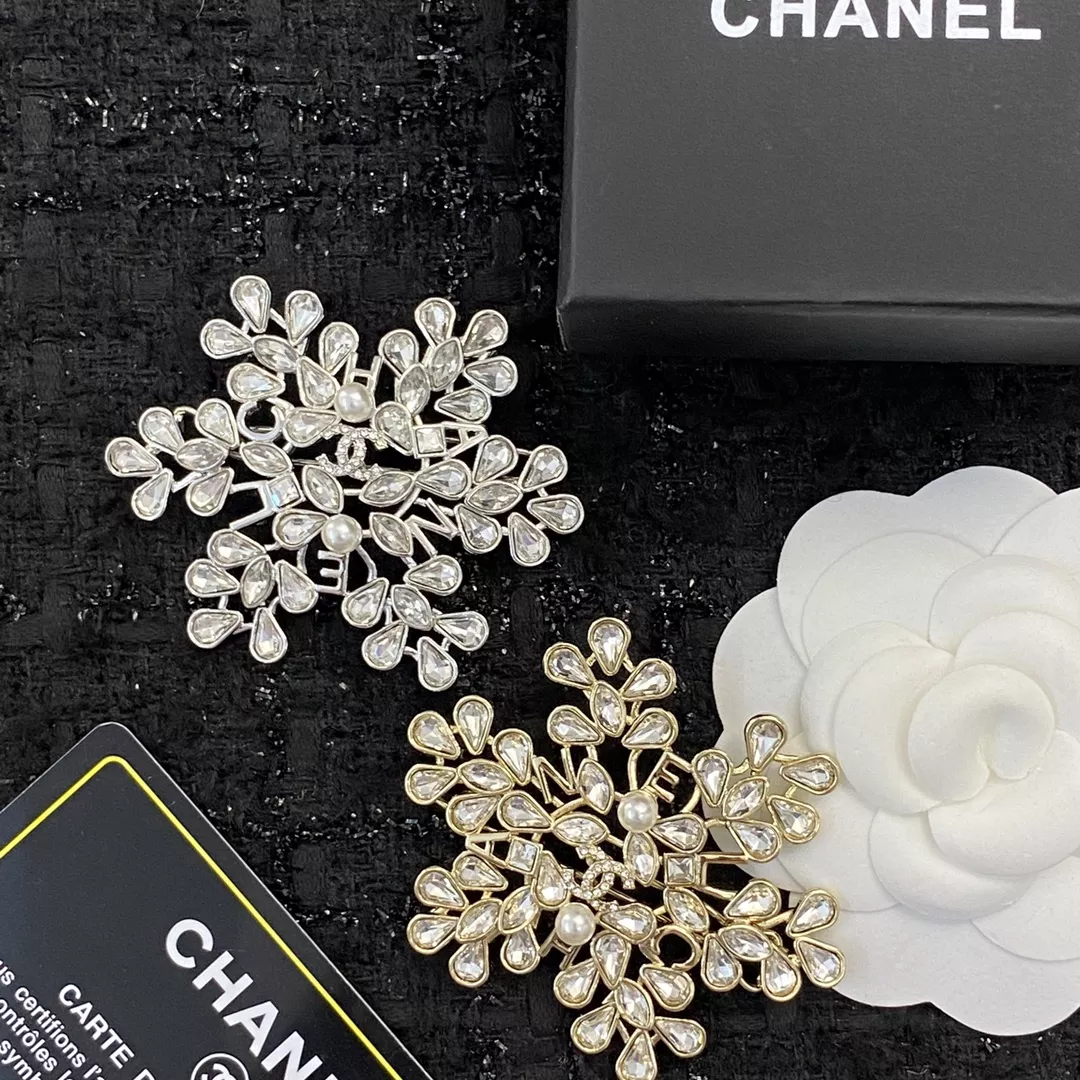 Chanel Brooches For Women Practical 7943