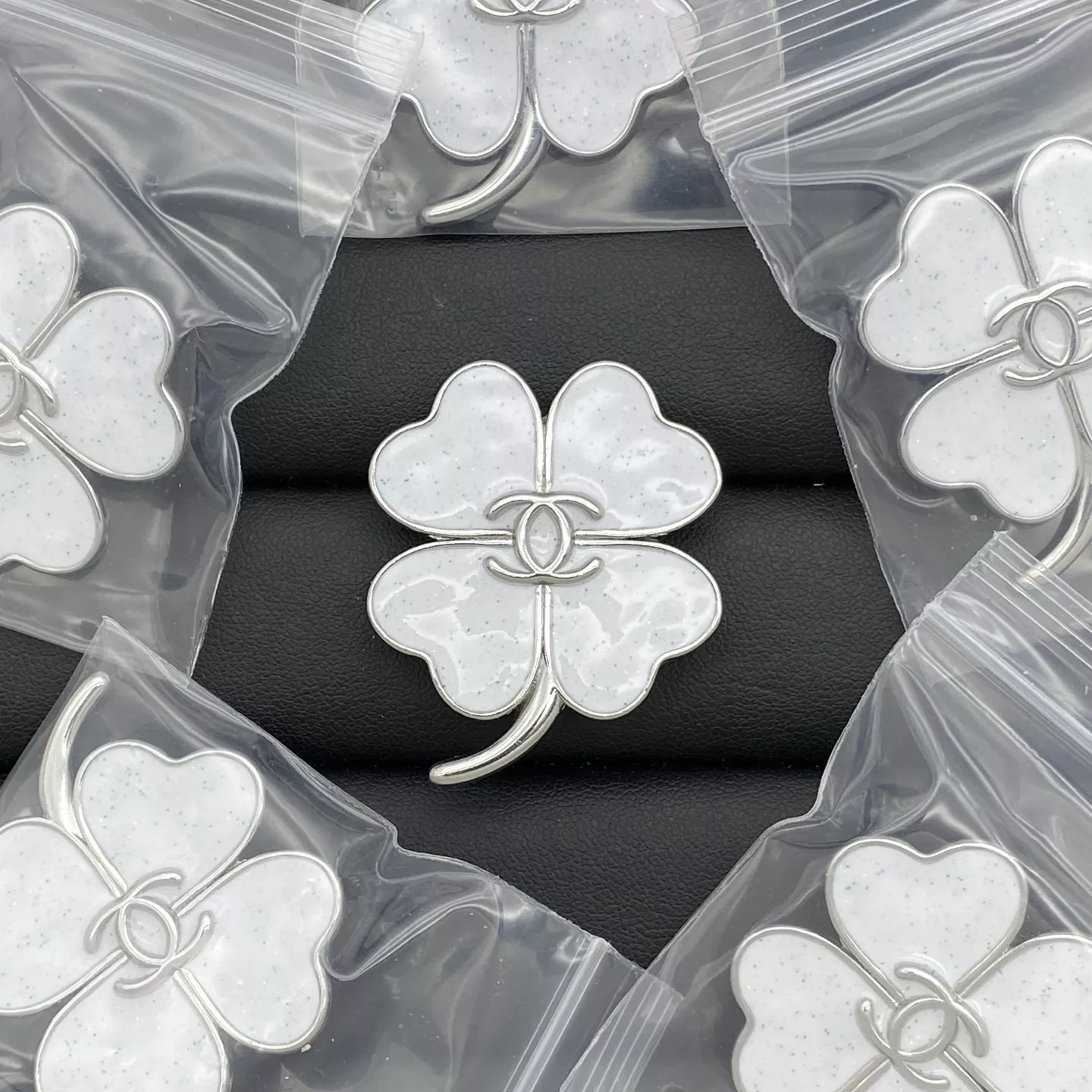 Chanel Brooches For Women Soft 8345