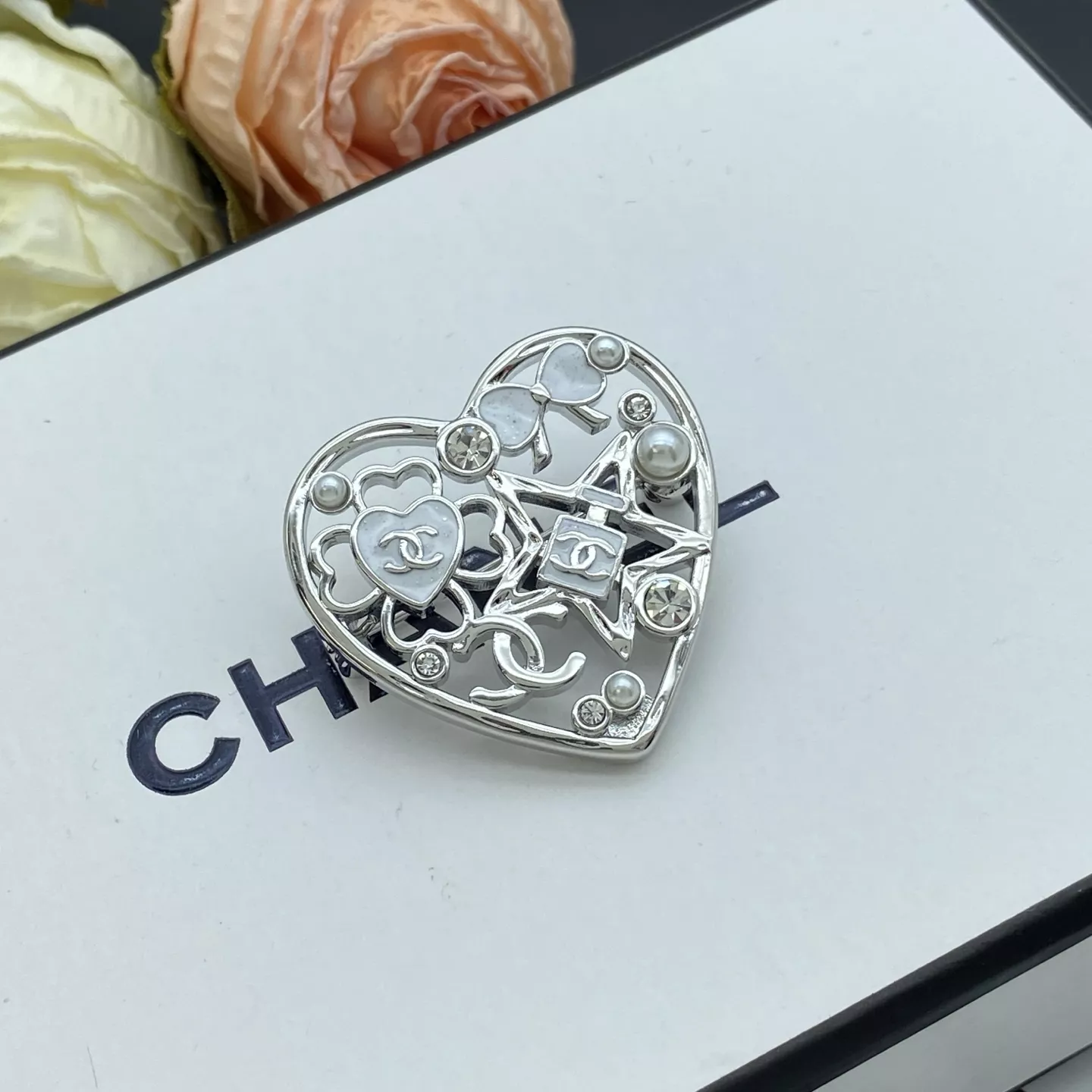 Chanel Brooches For Women Timeless 2925