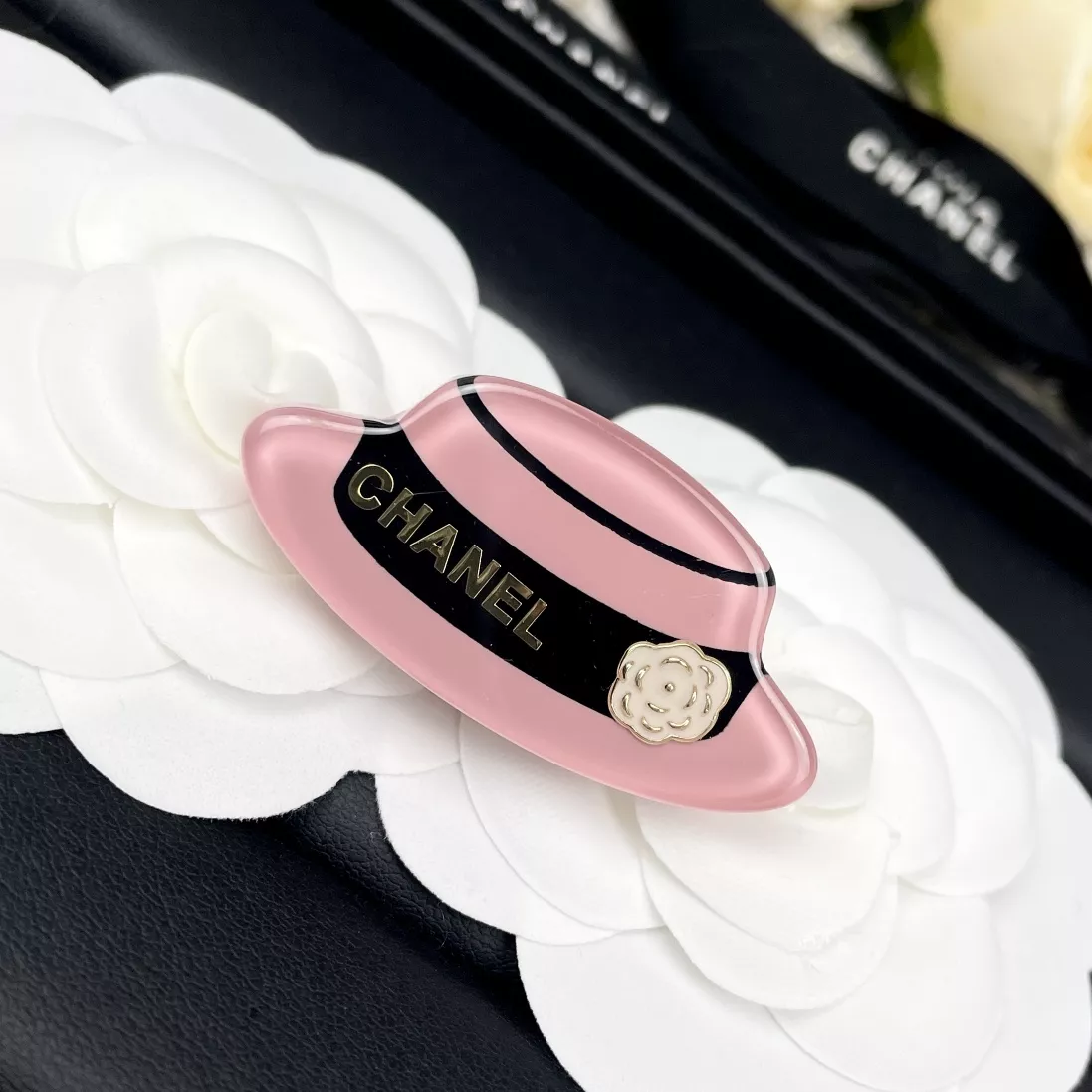 Chanel Brooches For Women Timeless 5553