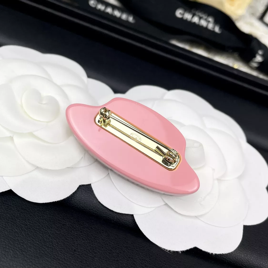 Chanel Brooches For Women Timeless 5553