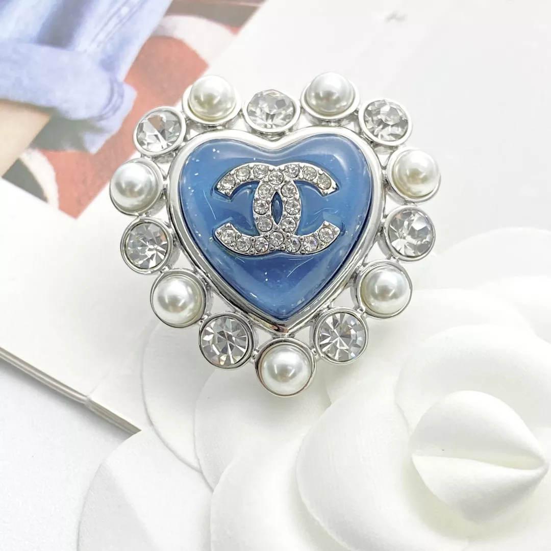 Chanel Brooches For Women Timeless 6366