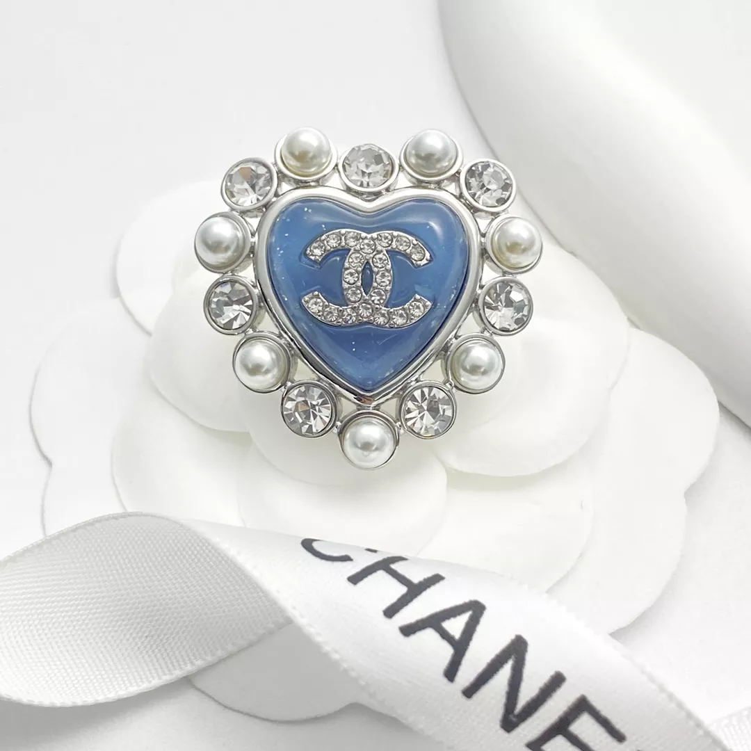 Chanel Brooches For Women Timeless 6366