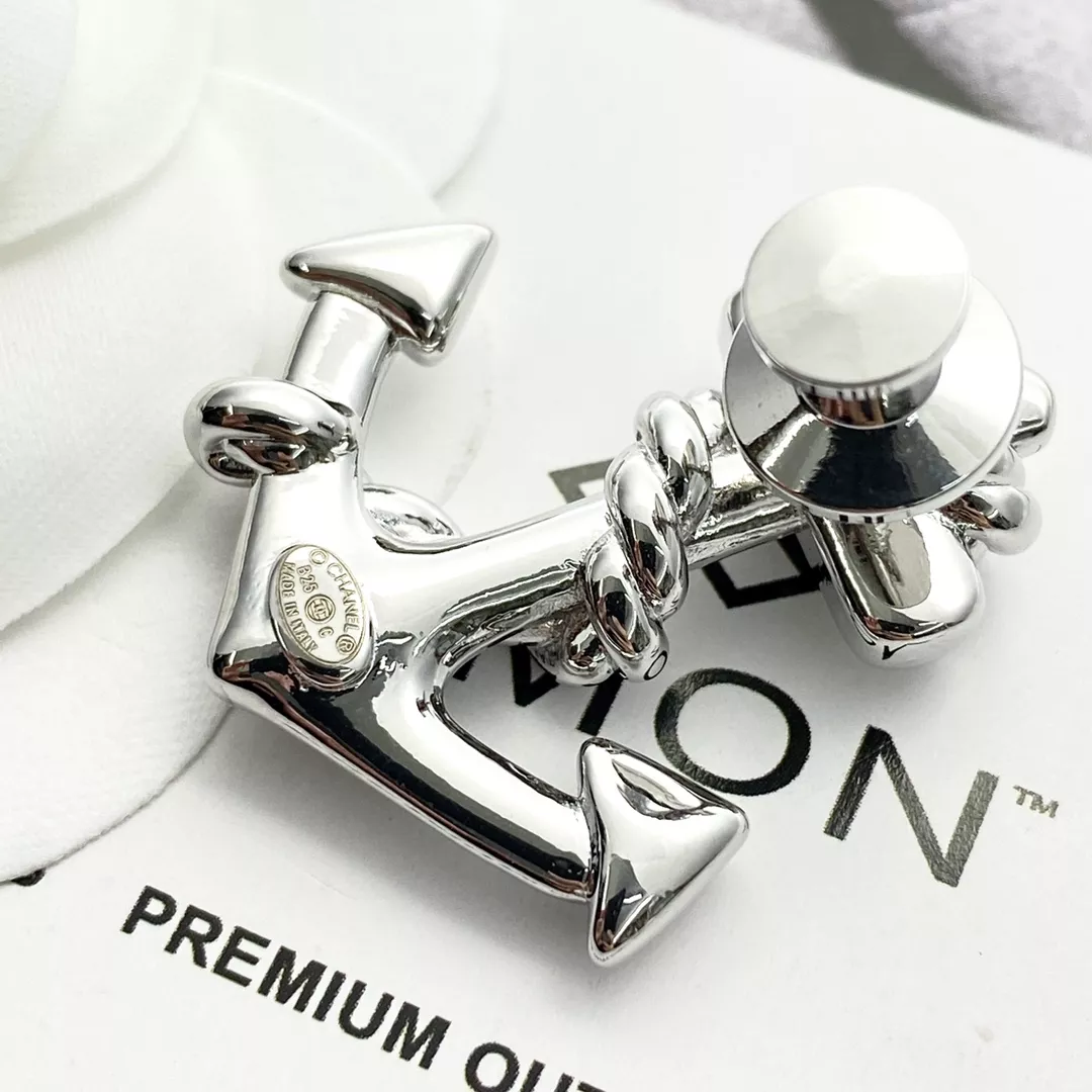Chanel Brooches For Women Vibrant 3962