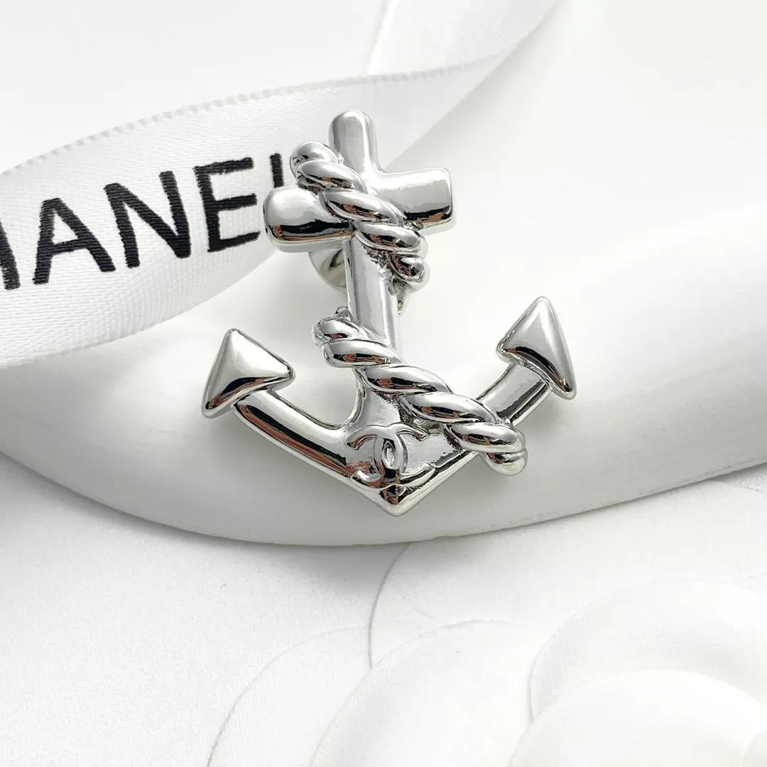 Chanel Brooches For Women Vibrant 3962
