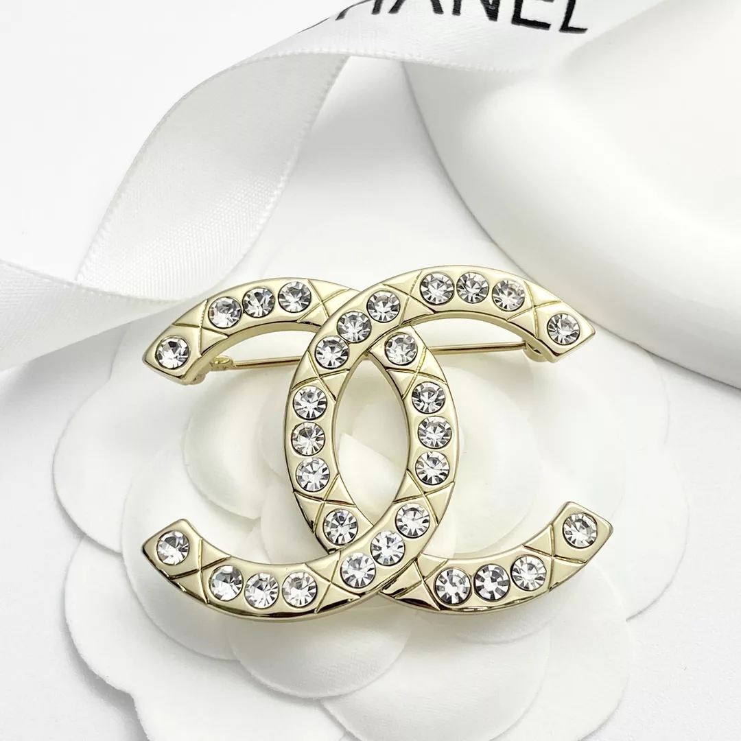 Chanel Brooches For Women Vibrant 4264