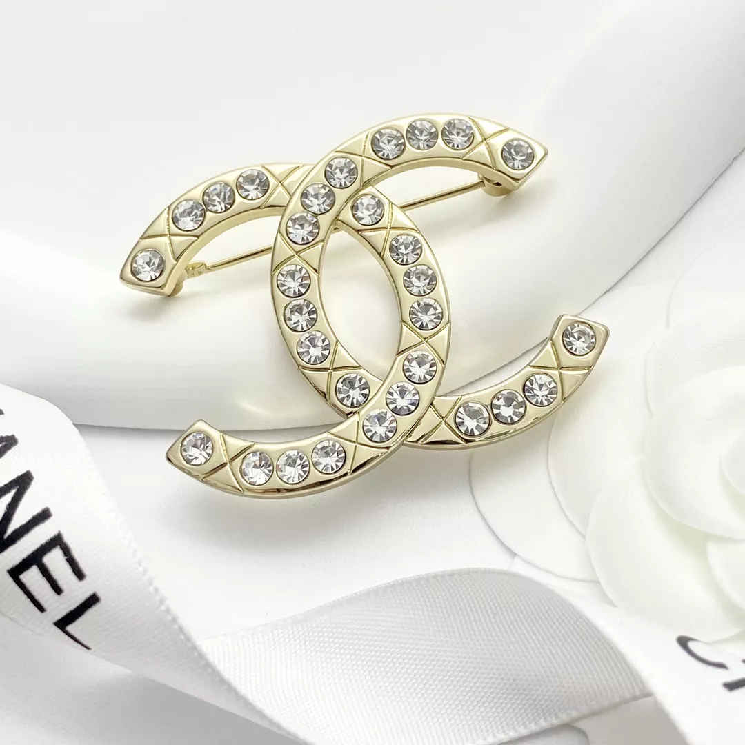Chanel Brooches For Women Vibrant 4264