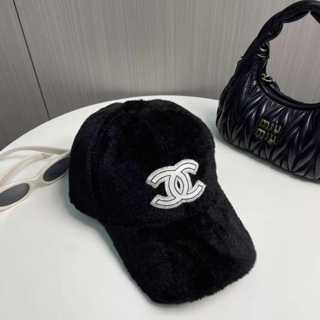 Chanel Caps Cozy 176