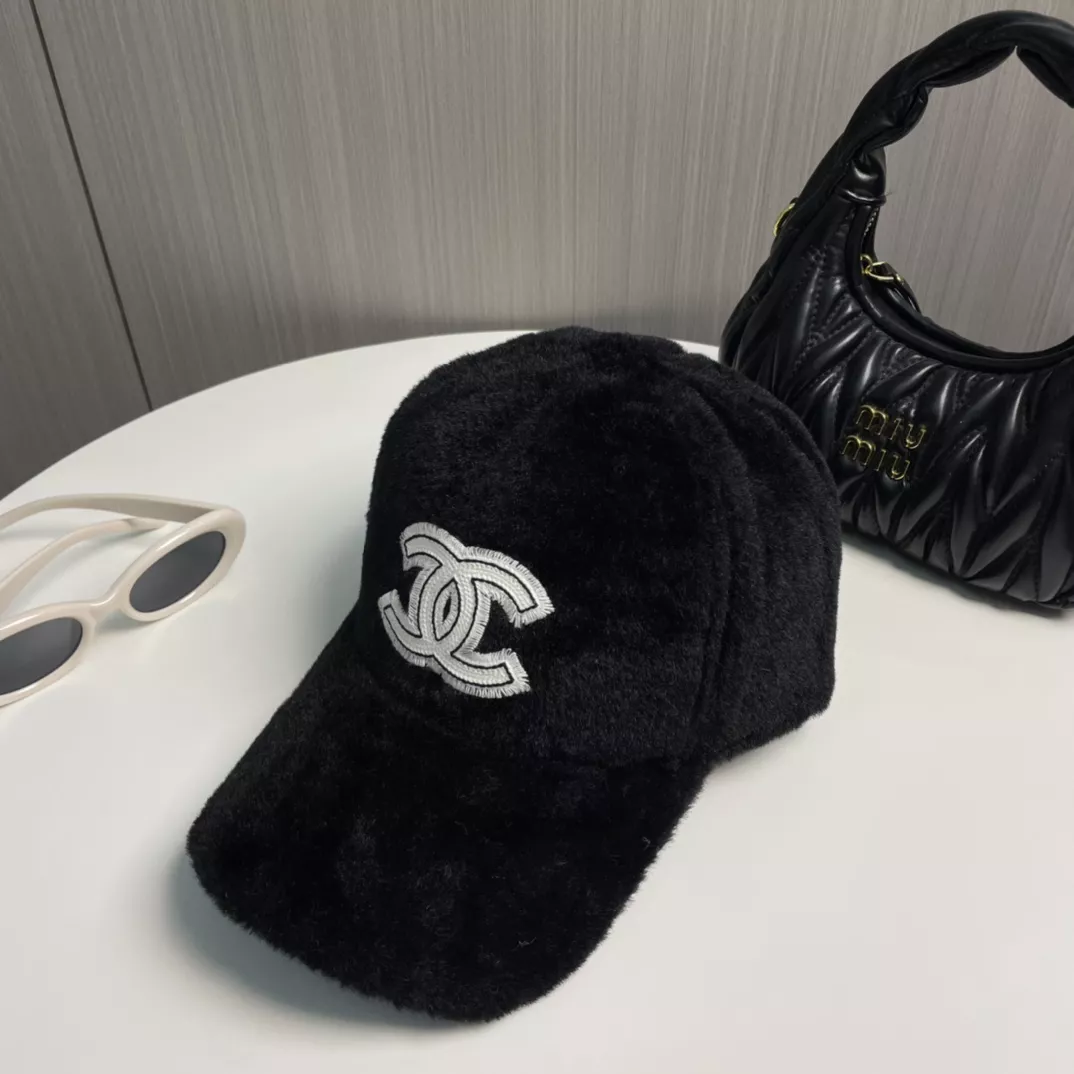 Chanel Caps Cozy 176