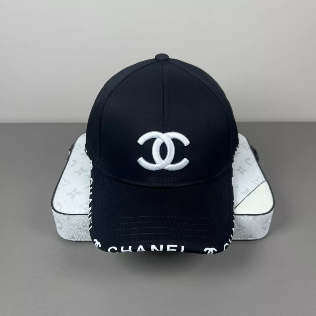 Chanel Caps Cozy 2118
