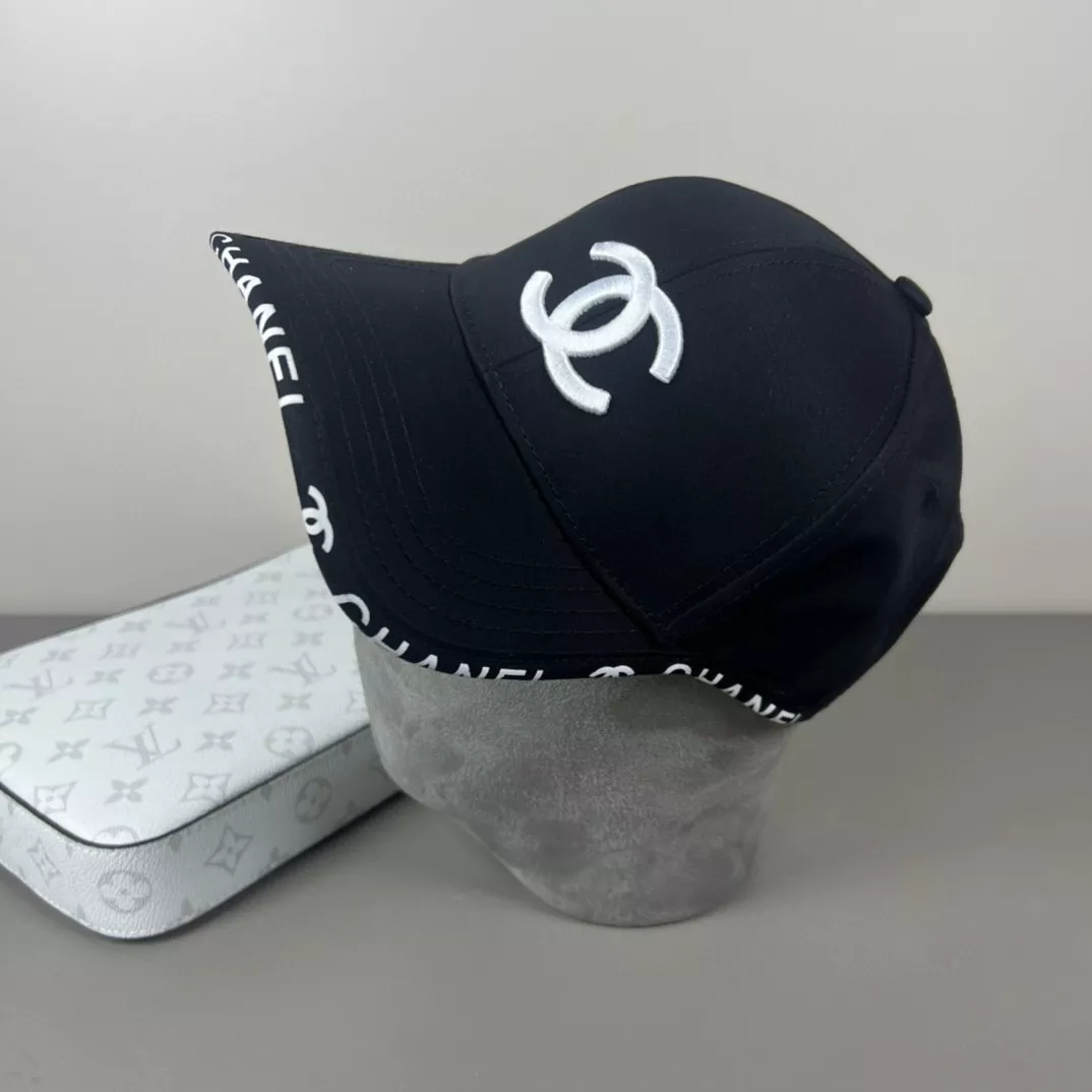 Chanel Caps Cozy 2118