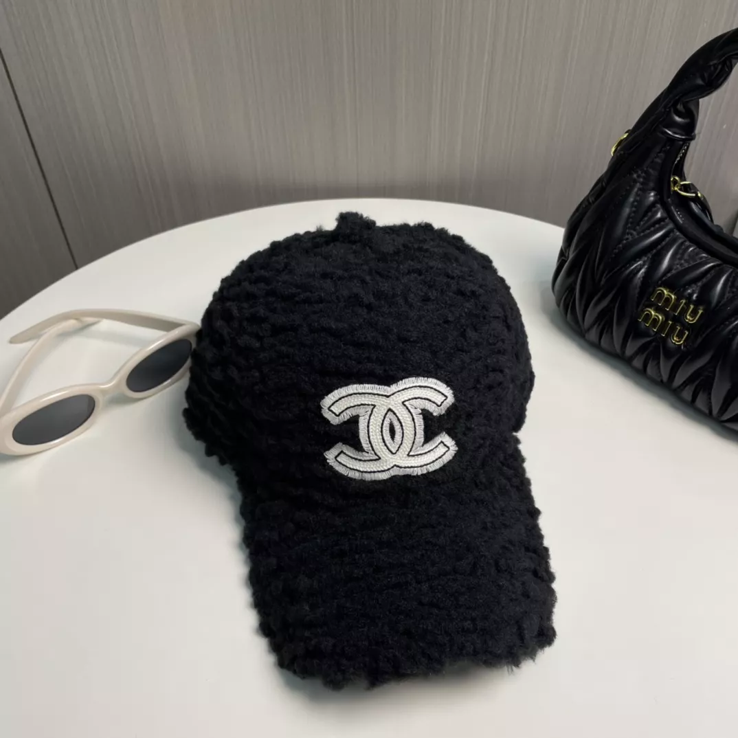 Chanel Caps Efficient 549