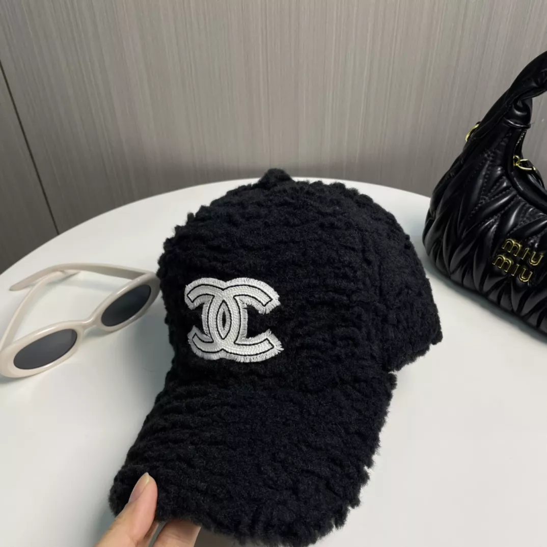 Chanel Caps Efficient 549
