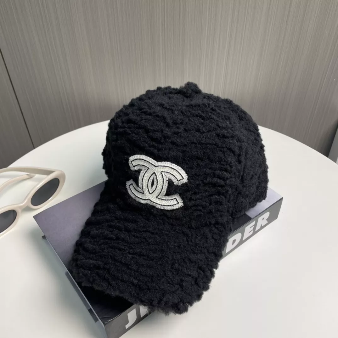 Chanel Caps Efficient 549
