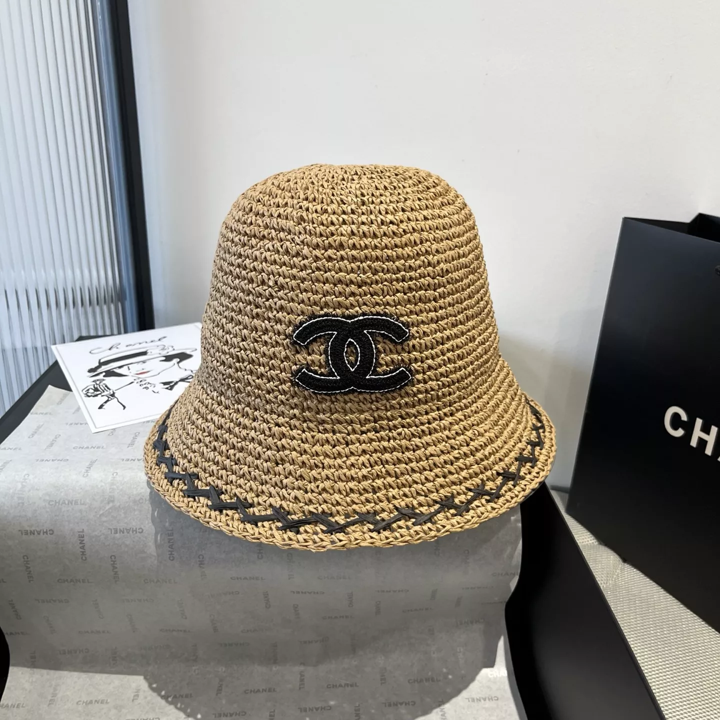 Chanel Caps Elegant 8671