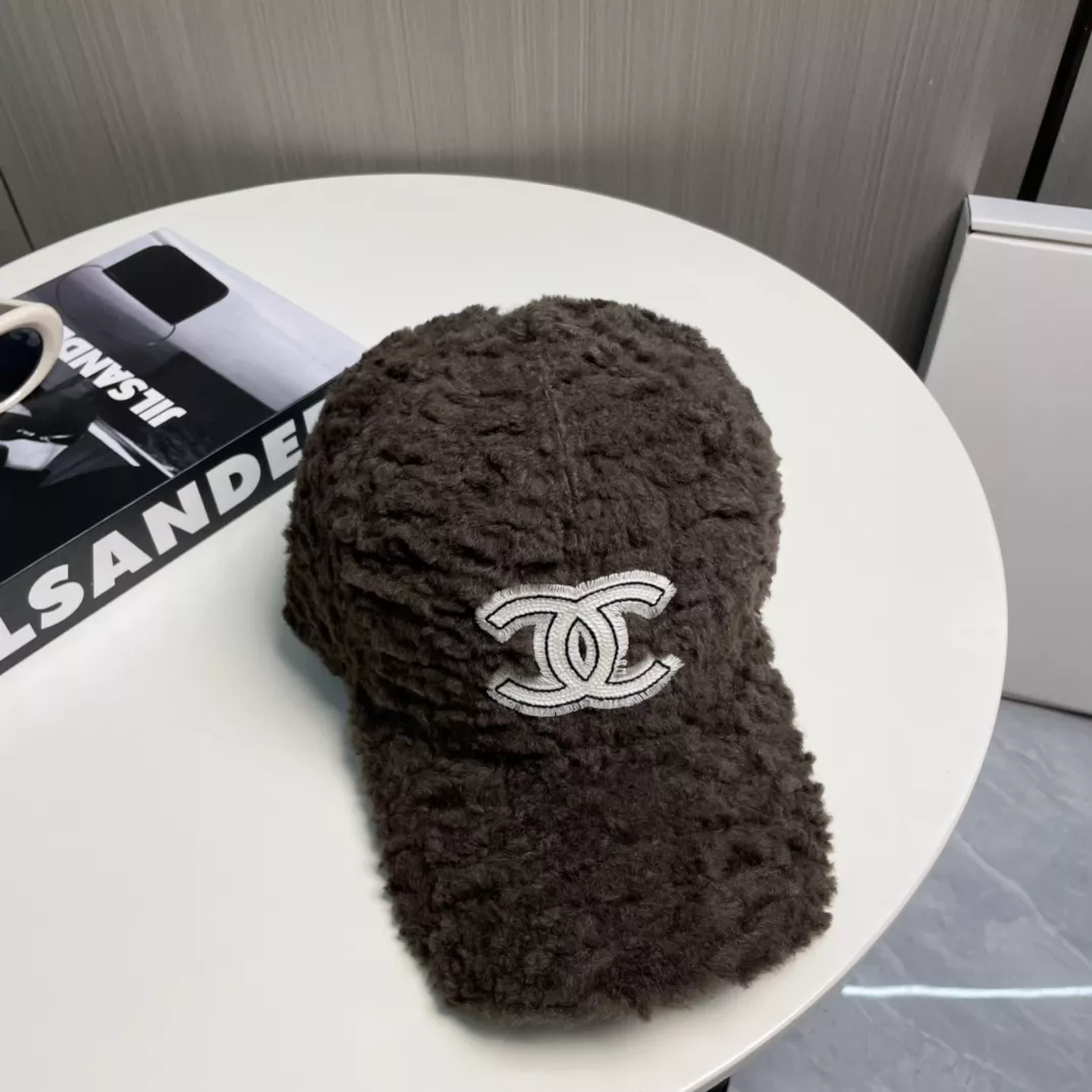 Chanel Caps Modern 2328
