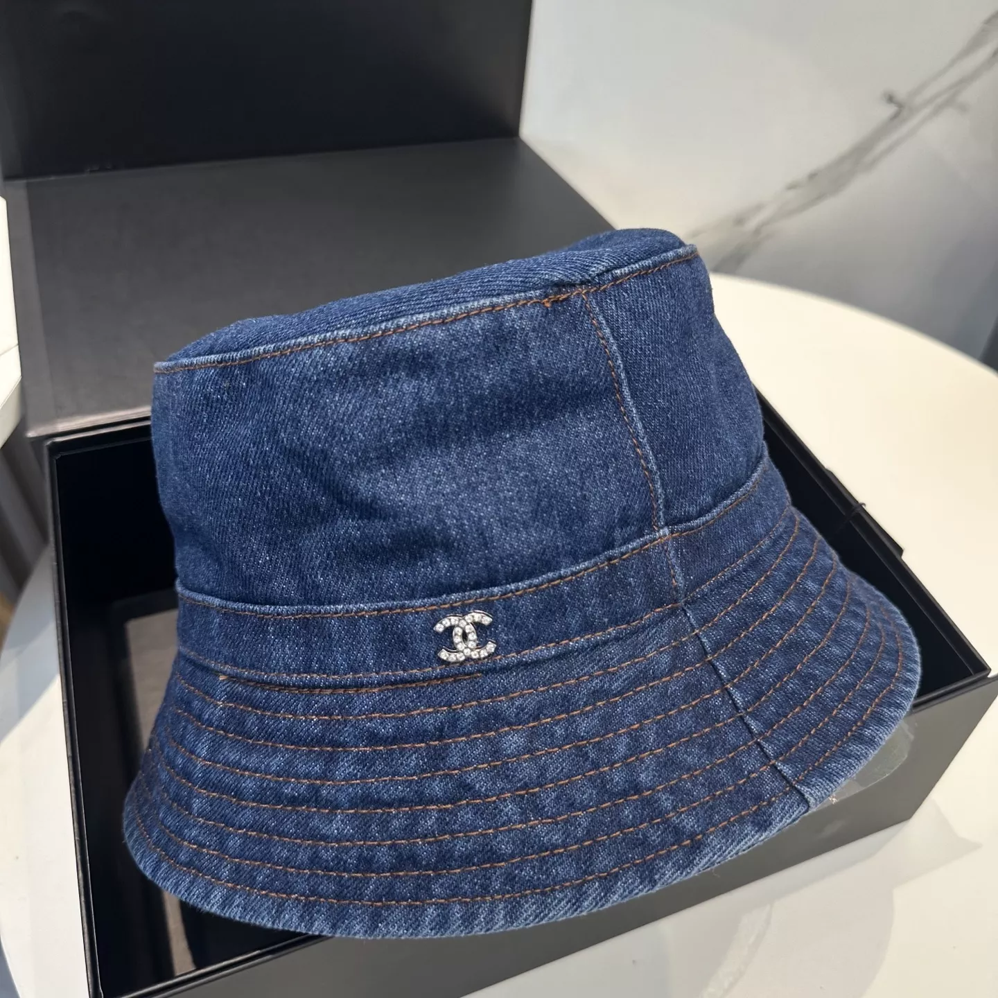 Chanel Caps ModernLook 6123