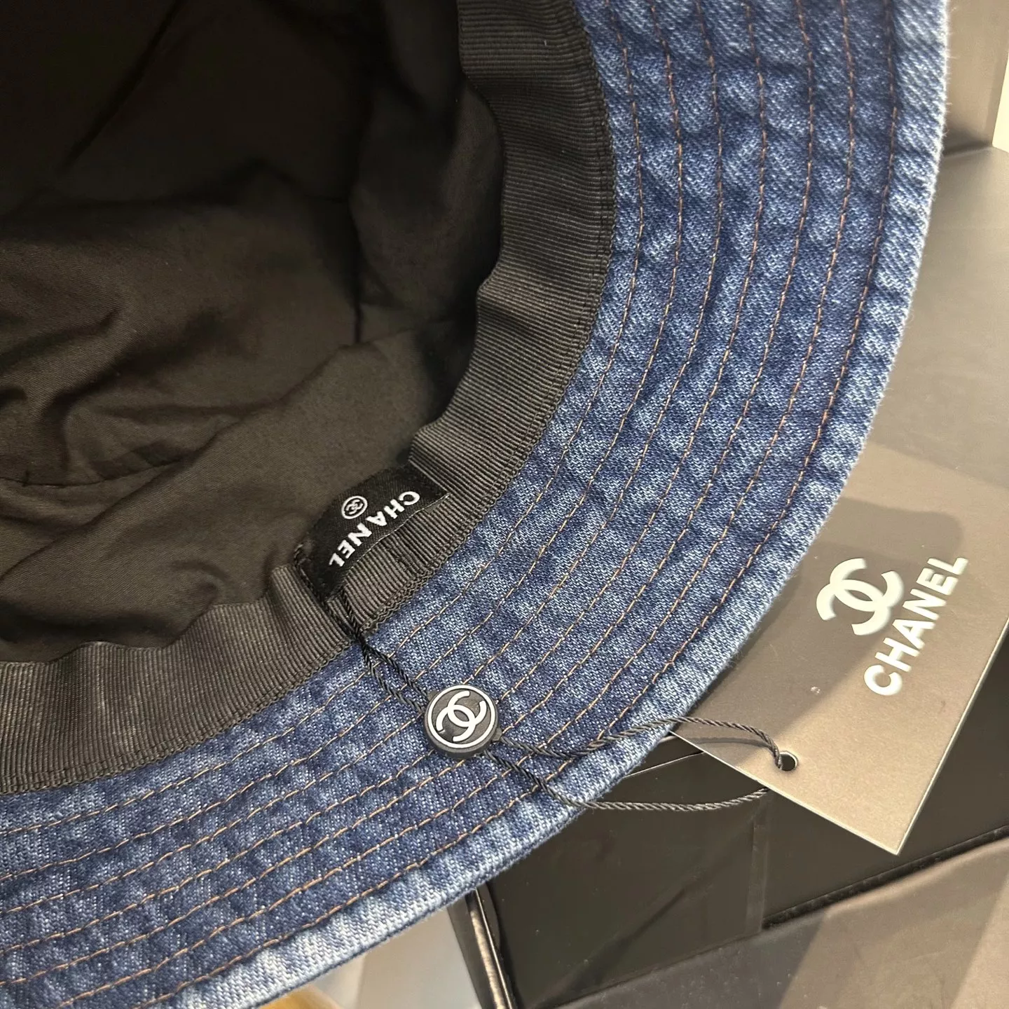 Chanel Caps ModernLook 6123