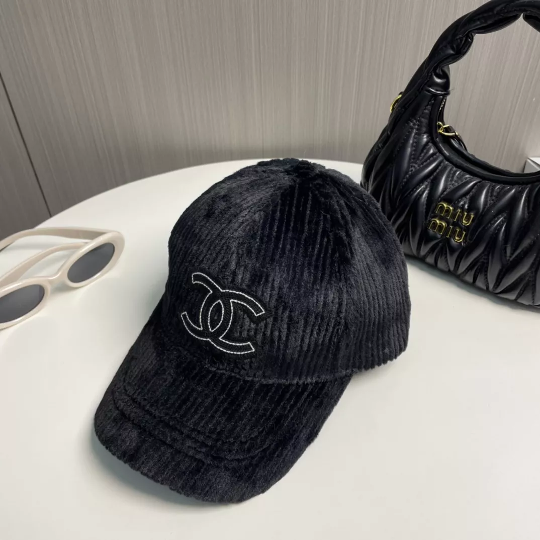 Chanel Caps Resilient 3230