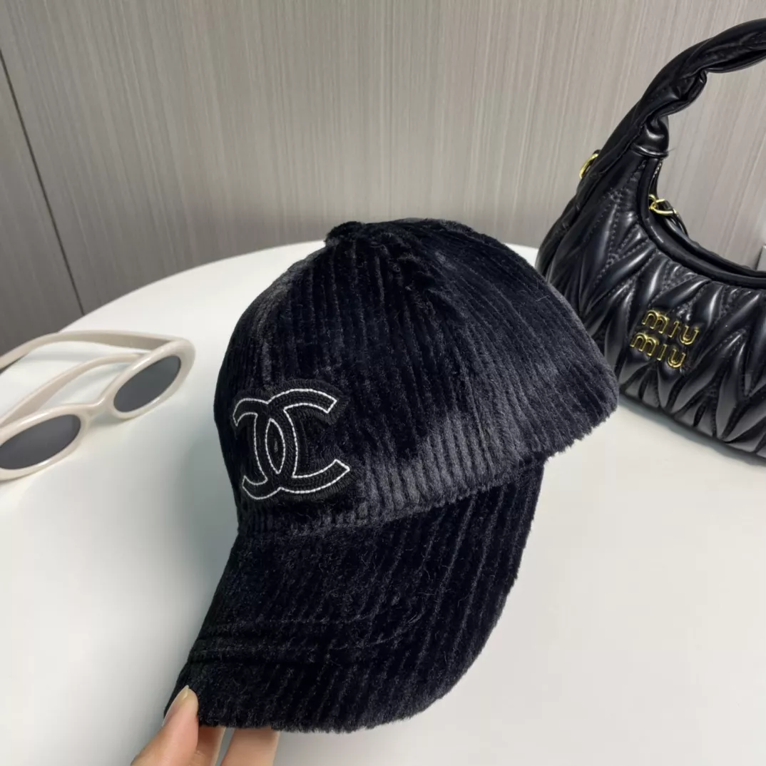 Chanel Caps Resilient 3230