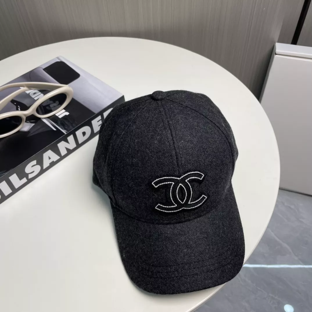 Chanel Caps SmartChoice 977